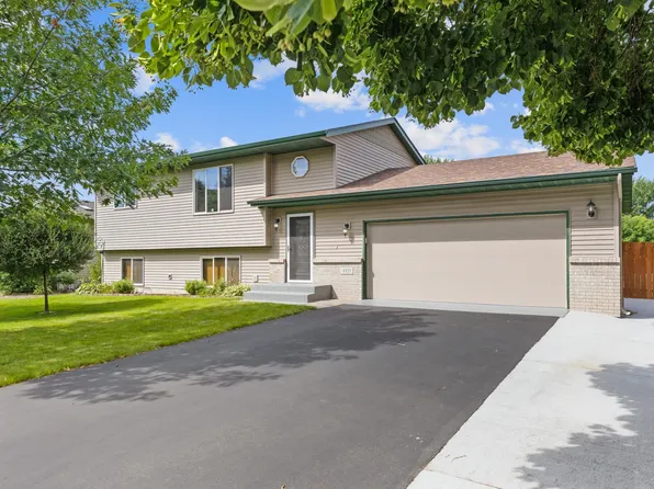 9151 Pelican Ln, Monticello, MN 55362