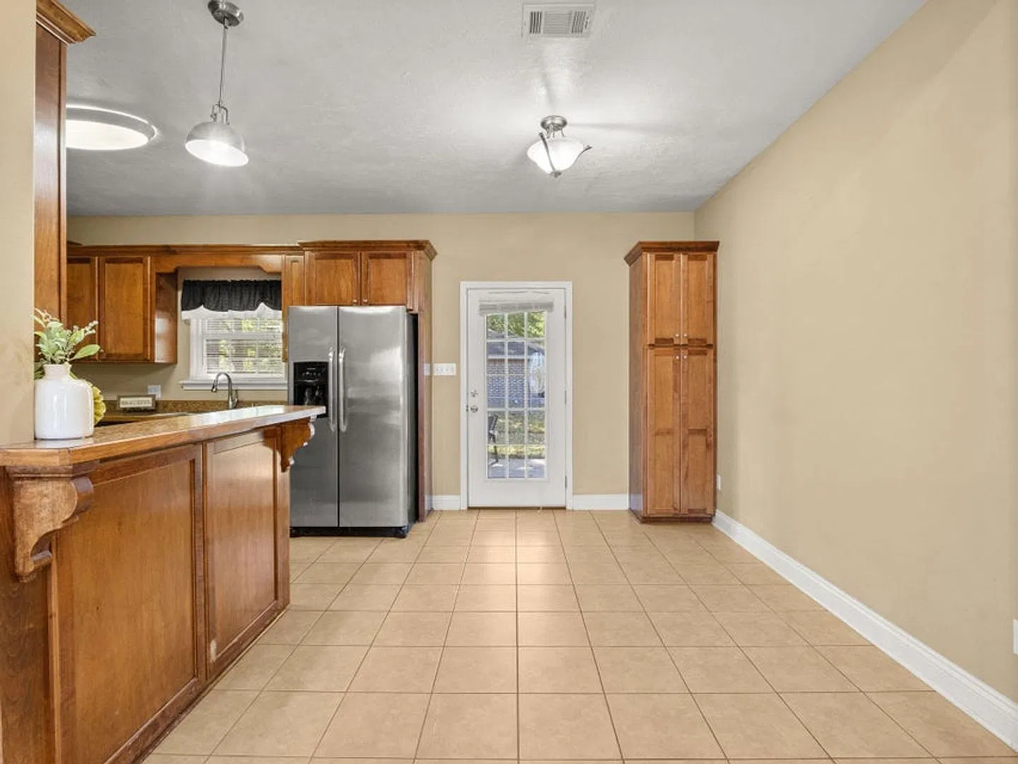 1425 Bilbo Street — Photo 4