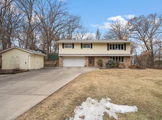 1615 Myrtle St N, Maplewood, MN 55119