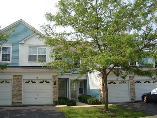 1st image of 127 E Oakton Dr