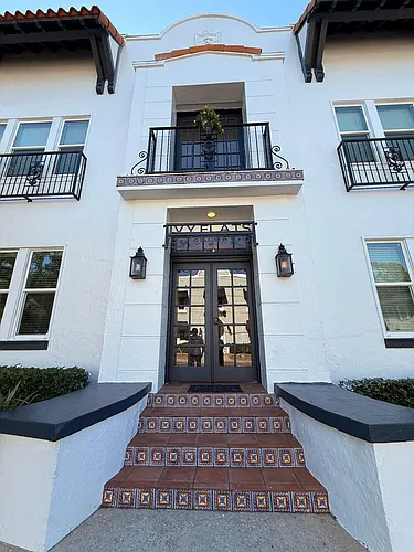 Ivy Flats Photo 1