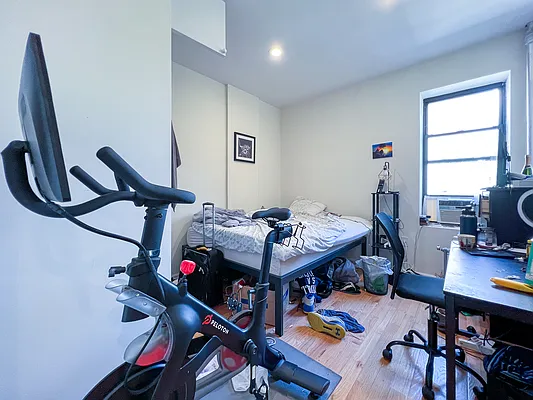 Rented by Compass | media 27