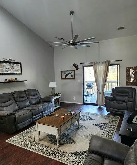 146 River Point Rd #51 — Photo 2