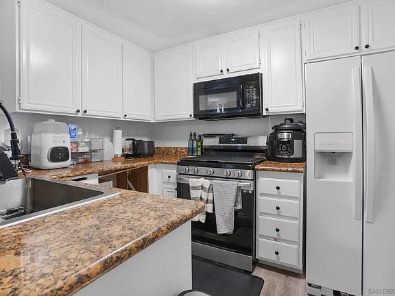 2nd image of 3065 Charwood Ct