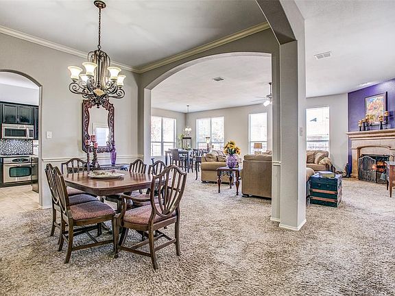 5th image of 11836 Warbler Ln