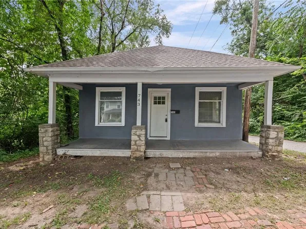 743 Kickapoo St, Leavenworth, KS 66048