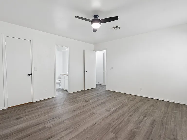 2700 E Shoreridge Ave #2700 — Photo 22