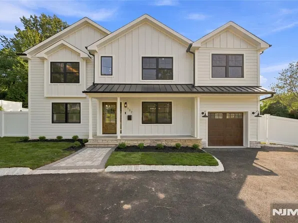 182 W Grand Avenue, Park Ridge, NJ 07656