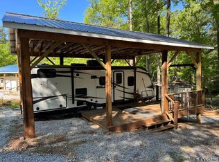 123 Mohawk Trl, Bracey, VA 23919