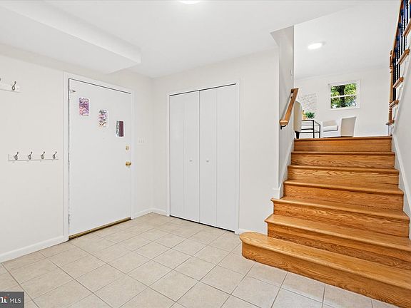 3rd image of 2317 Ross Rd