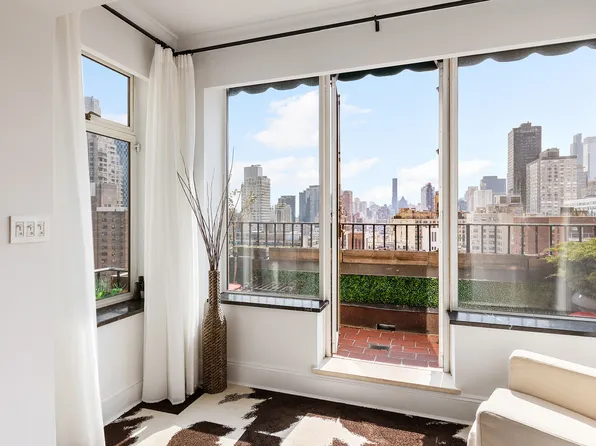 320 East 72nd Street PHB image 3 of 21