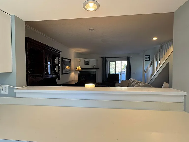 158 Riverside Hts #Townhouse 7 — Photo 8
