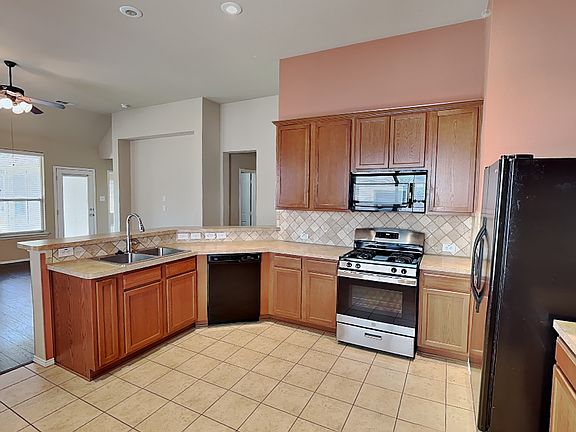 5th image of 10649 Vista Heights Blvd