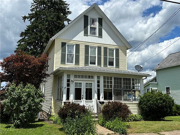 2nd image of 323 Bayard St