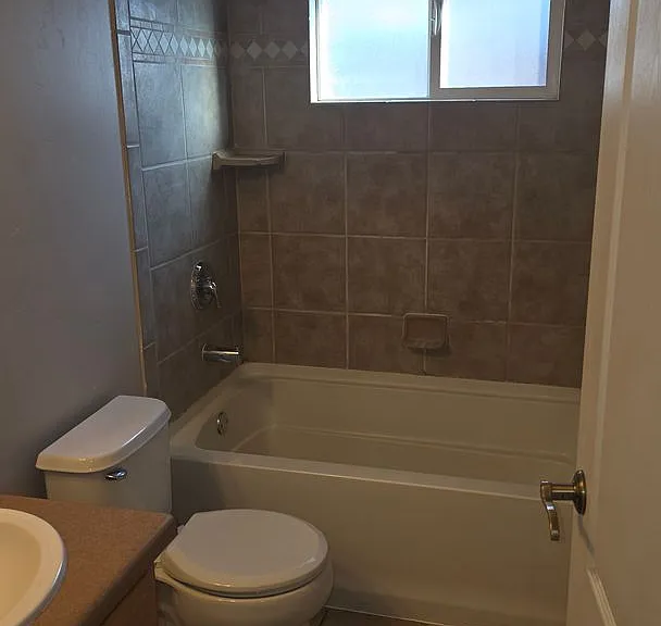 471 Coos Bay St — Photo 8