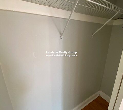 3rd image of 3224 N Karlov Ave #2