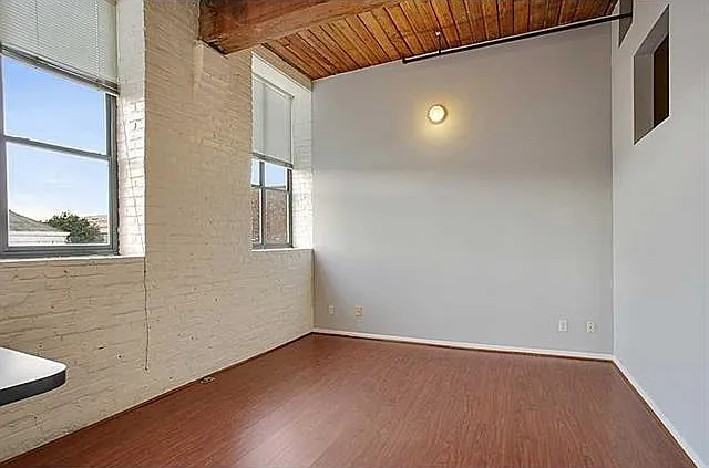 402 Julia St #205 — Photo 4