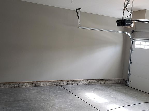 4th image of 324 Maddalena Ln