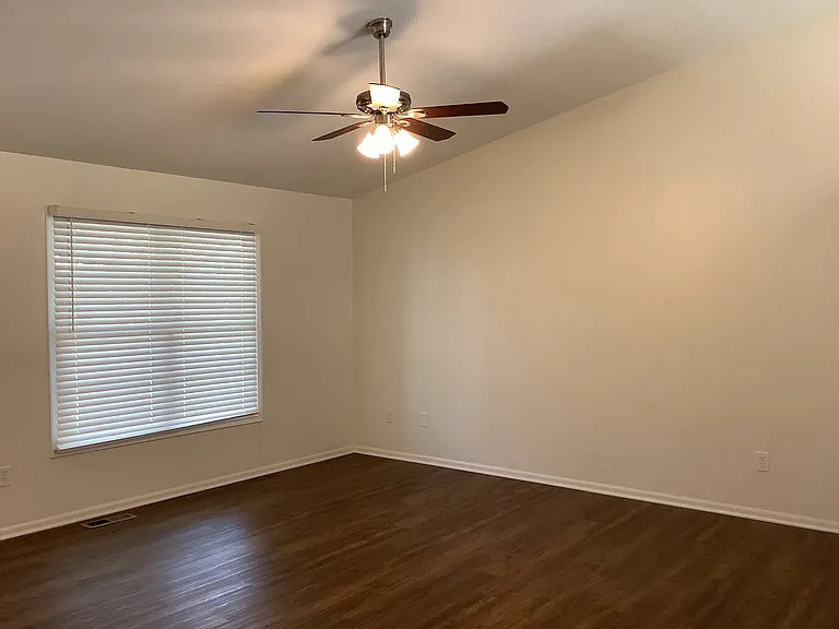 807 Mill Run Dr — Photo 6