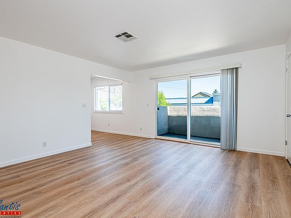 2nd image of 1740 Whitwood Ln APT 4