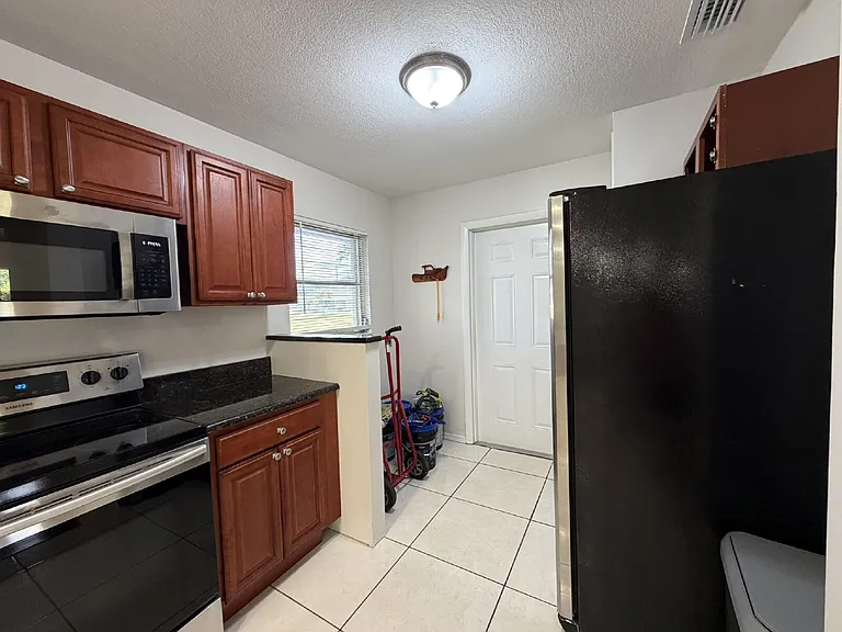 4093 Drance St — Photo 10