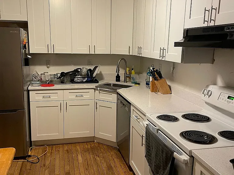 1827 E Capitol St SE — Photo 2