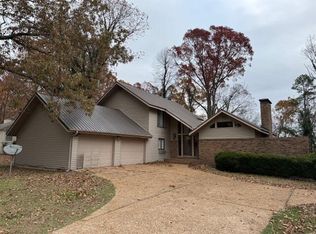 415 Bluff View Dr, Batesville, AR 72501