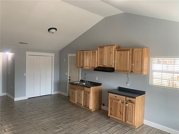 3rd image of 2910 Chambers Rd