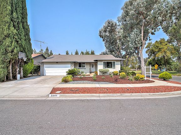 3rd image of 5001 Royal Estates Ct