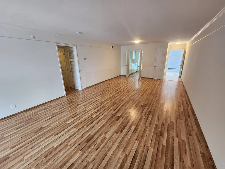 1931 California St #9 — Photo 17