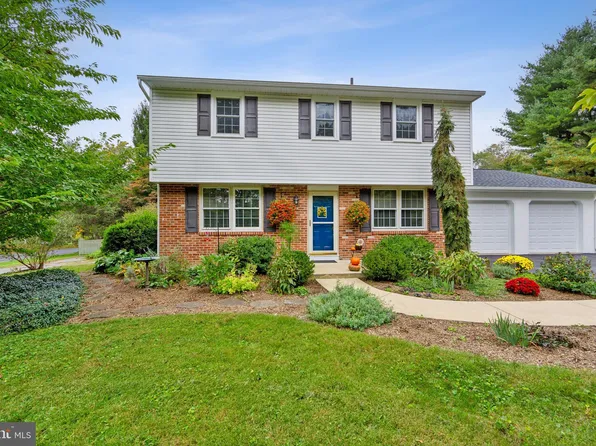 11 Mauger Rd, Elverson, PA 19520