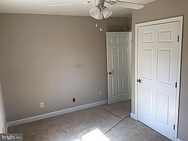 3rd image of 3222 Steele Ave
