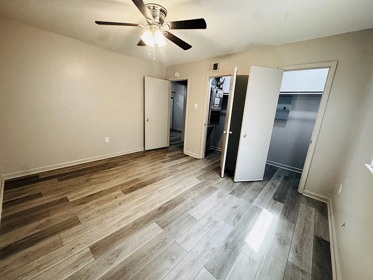 2875 Iowa St — Photo 12