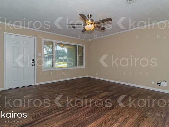 4th image of 5406 Westgate Dr