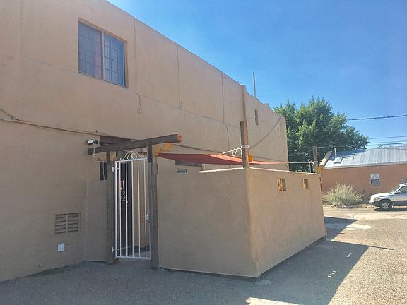 Brand New PRIVATE Shaded Courtyard!