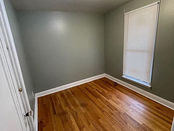 3rd image of 413 S Huron St APT 3