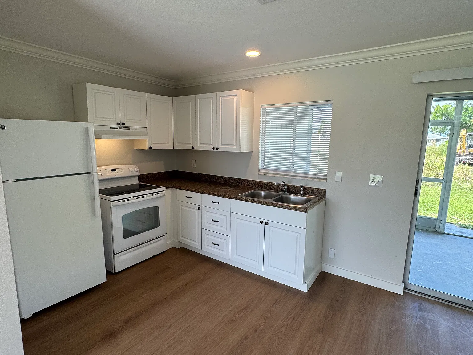 2 bed, 775 sqft, $1,475 — Photo 3