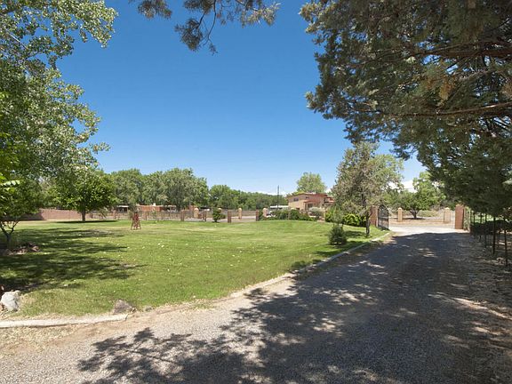 2nd image of 532 E Ella Dr