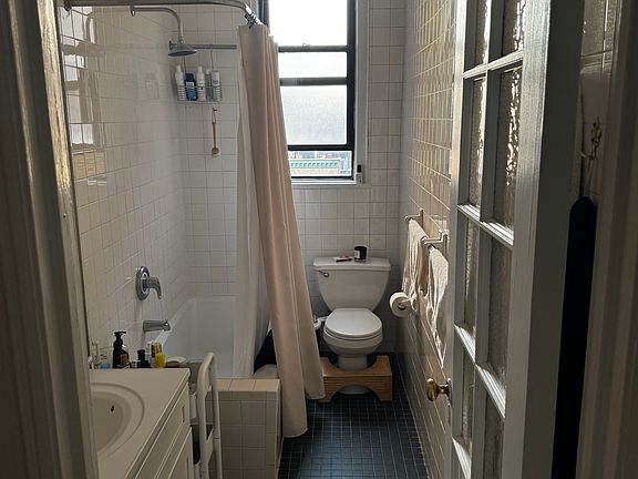 3rd image of 2586 Broadway #10E
