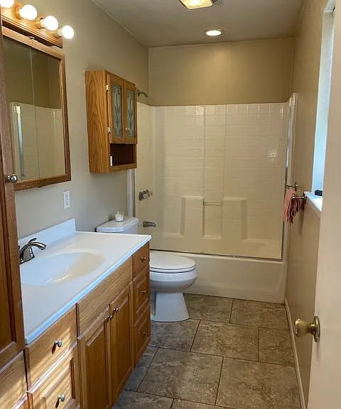 9786B FM 852 — Photo 18