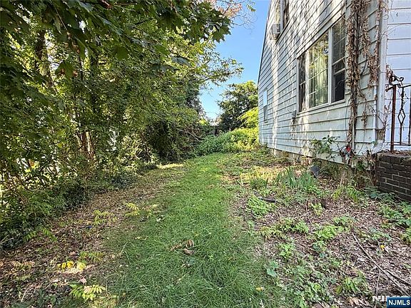 4th image of 76 Beechwood Street