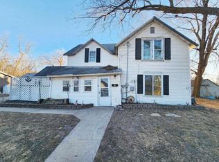 304 Denton St, Manchester, IA 52057