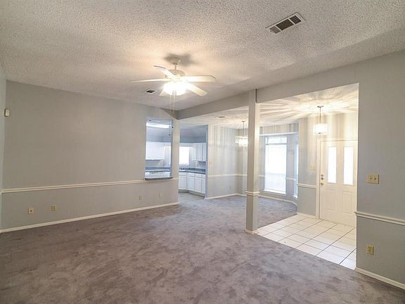 2nd image of 1316 Crosscreek Ln