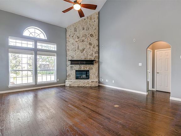 5th image of 4502 Sea Sparrow Ln