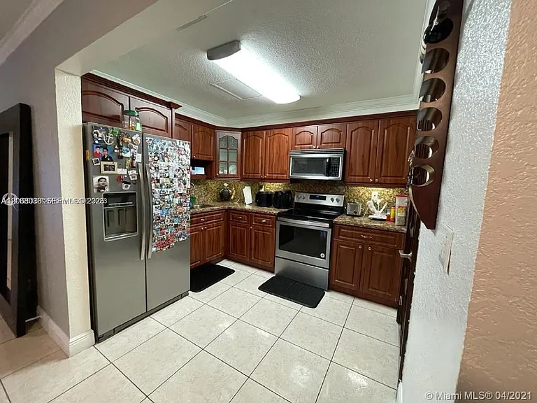12860 SW 43rd Dr #244-B — Photo 2