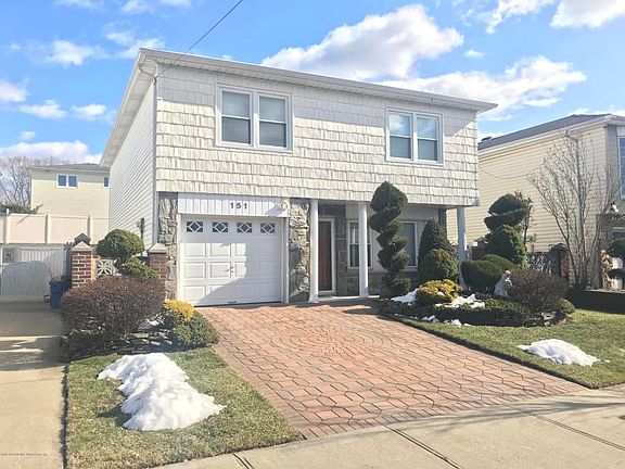3rd image of 151 Bridgetown St