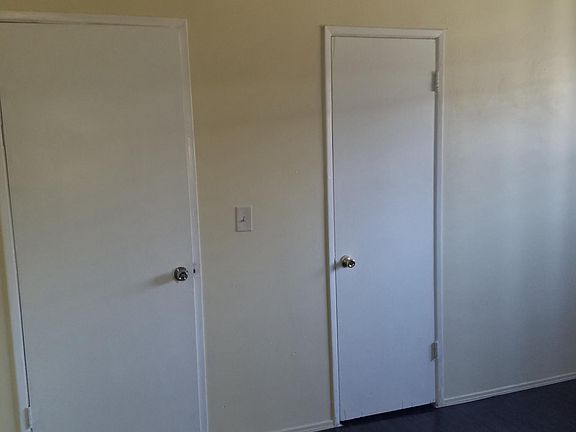 3rd image of 1538 W Stoneridge Ct APT B
