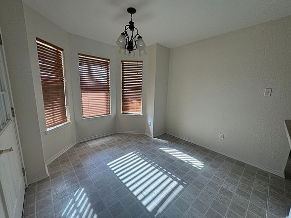 4th image of 2909 Markos Dr