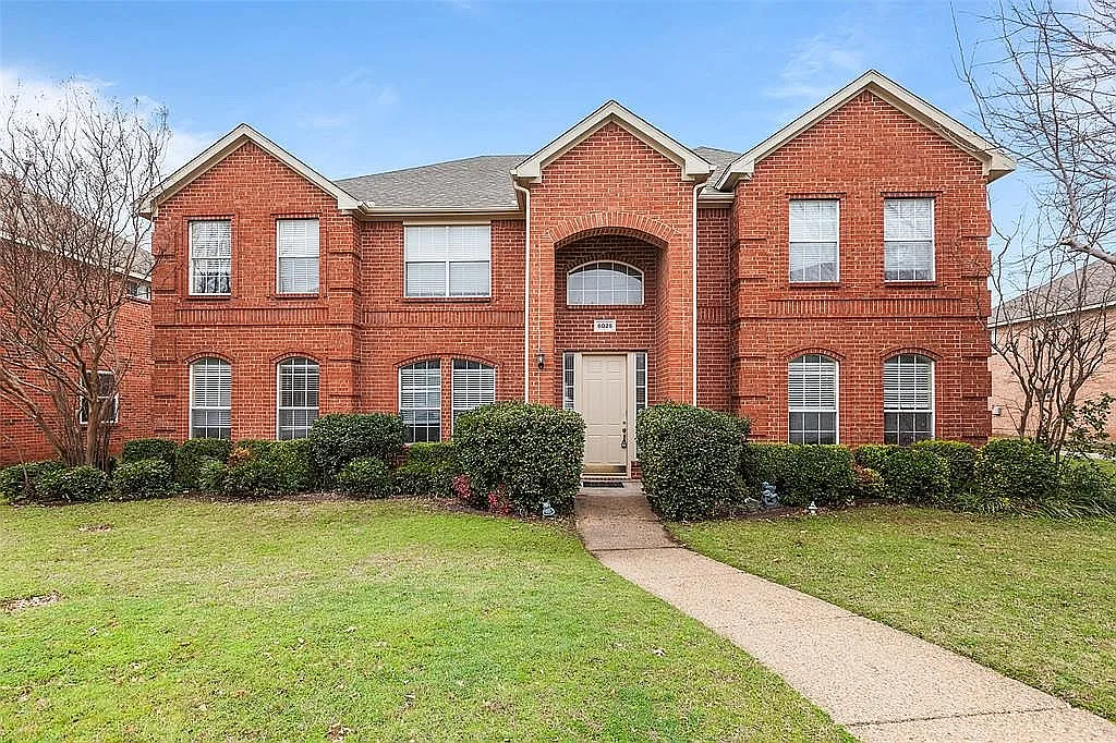 4 bed, 3281 sqft, $2,850 — Photo 1
