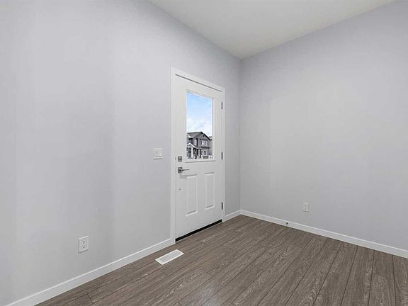 4th image of 532 S Clearwater Heath
